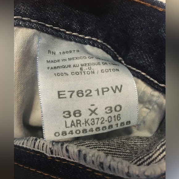 Create Your Own Distressed Jeans - Picture 3 of 5